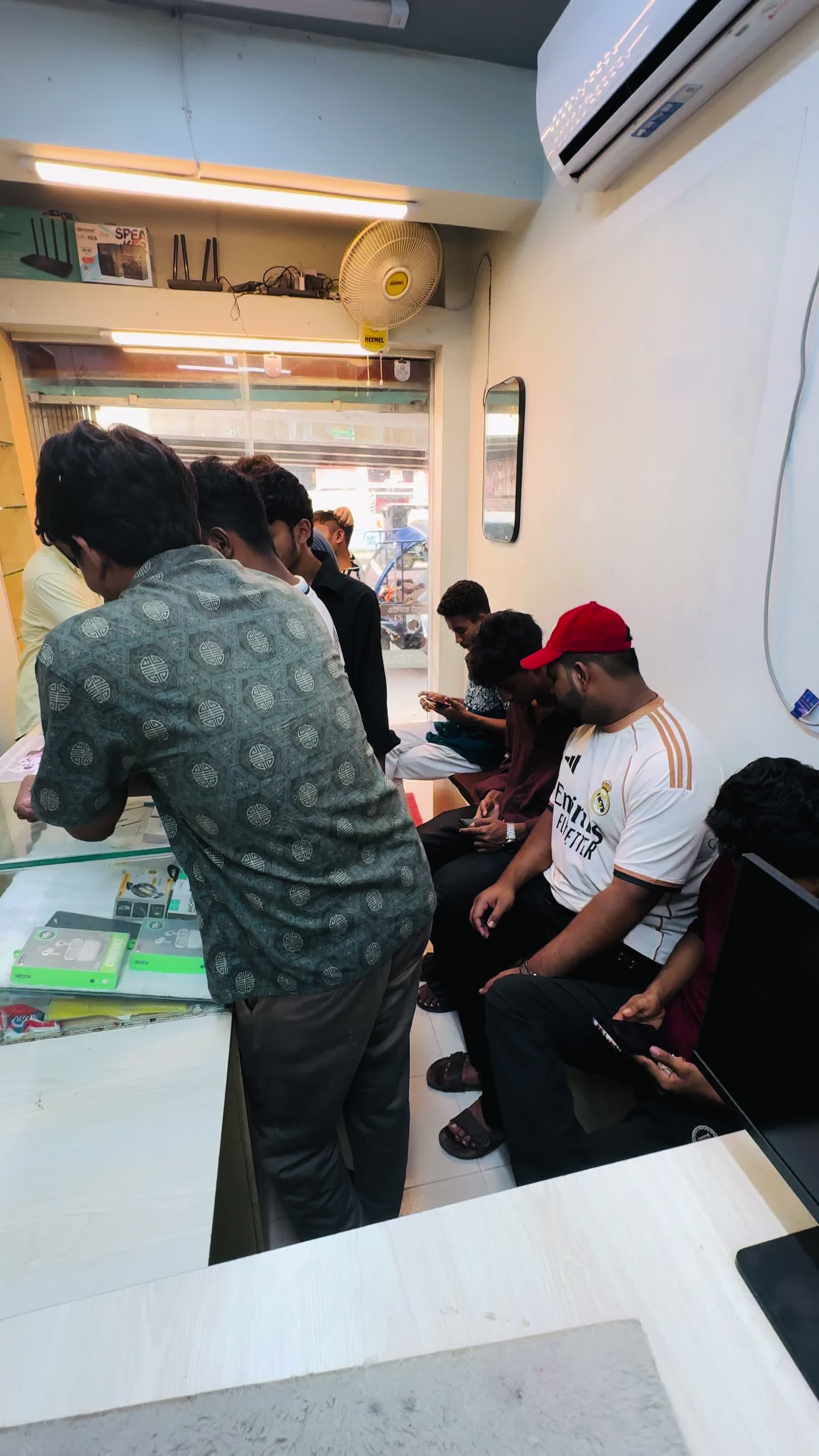 @Mobilee Hub Brahmanbaria