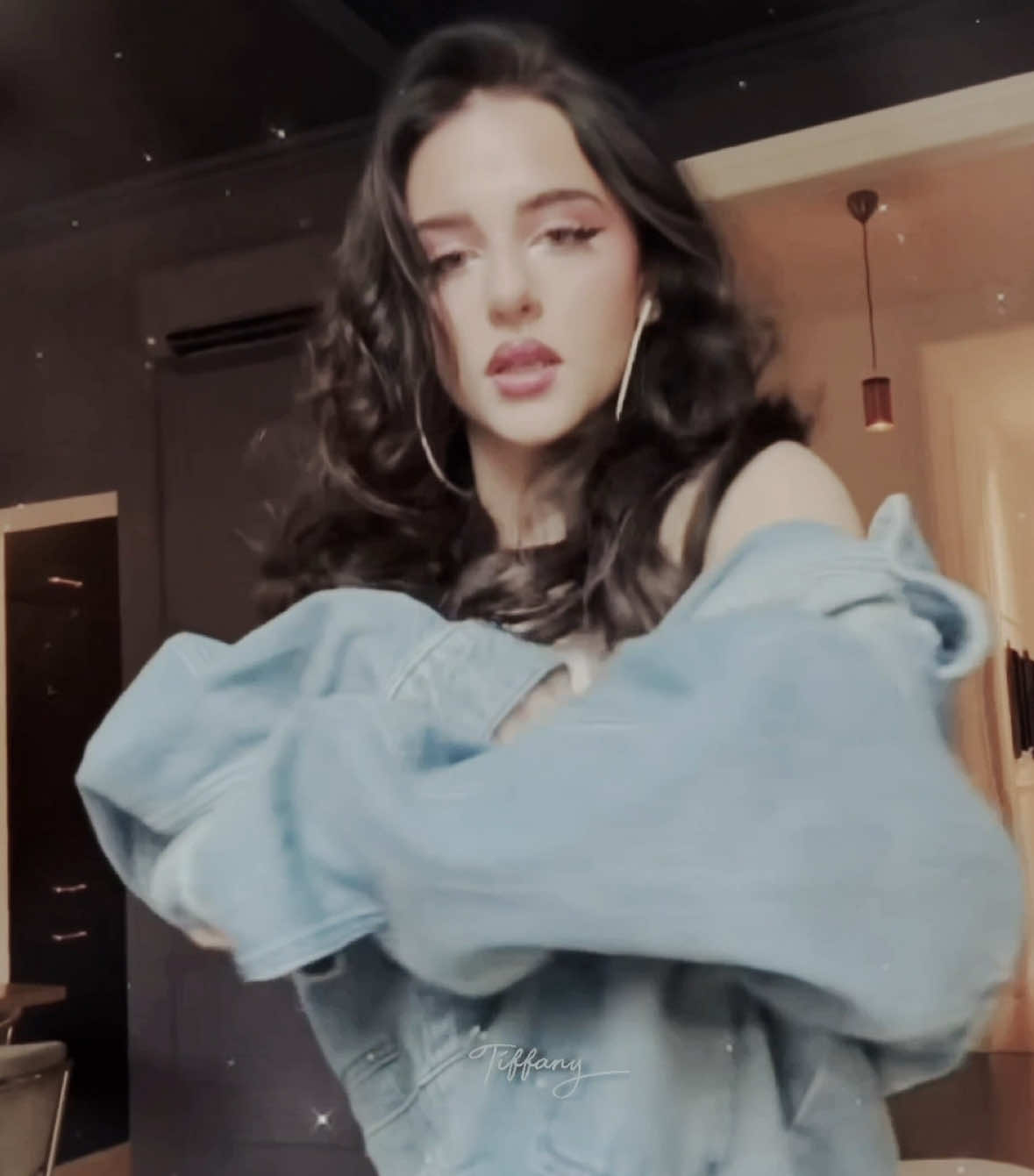 @Tiffany ᥫ᭡