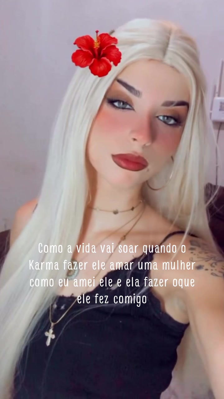 @Laryssamartinsoficial