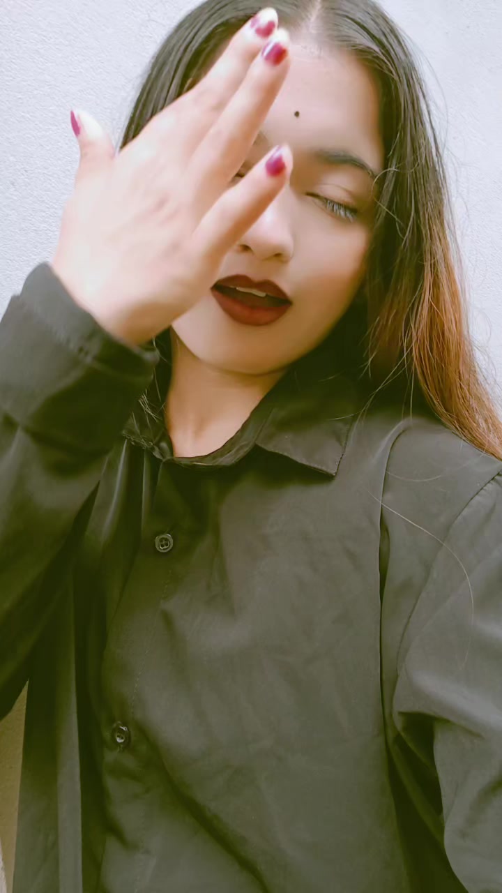 @Miss khadka❣️