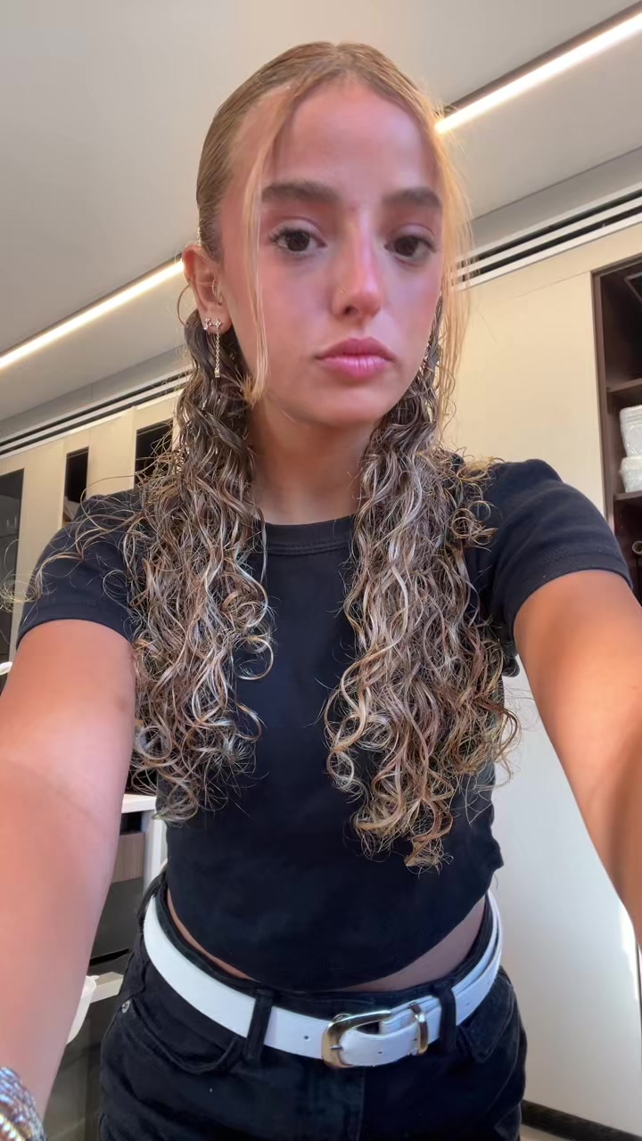 @😽