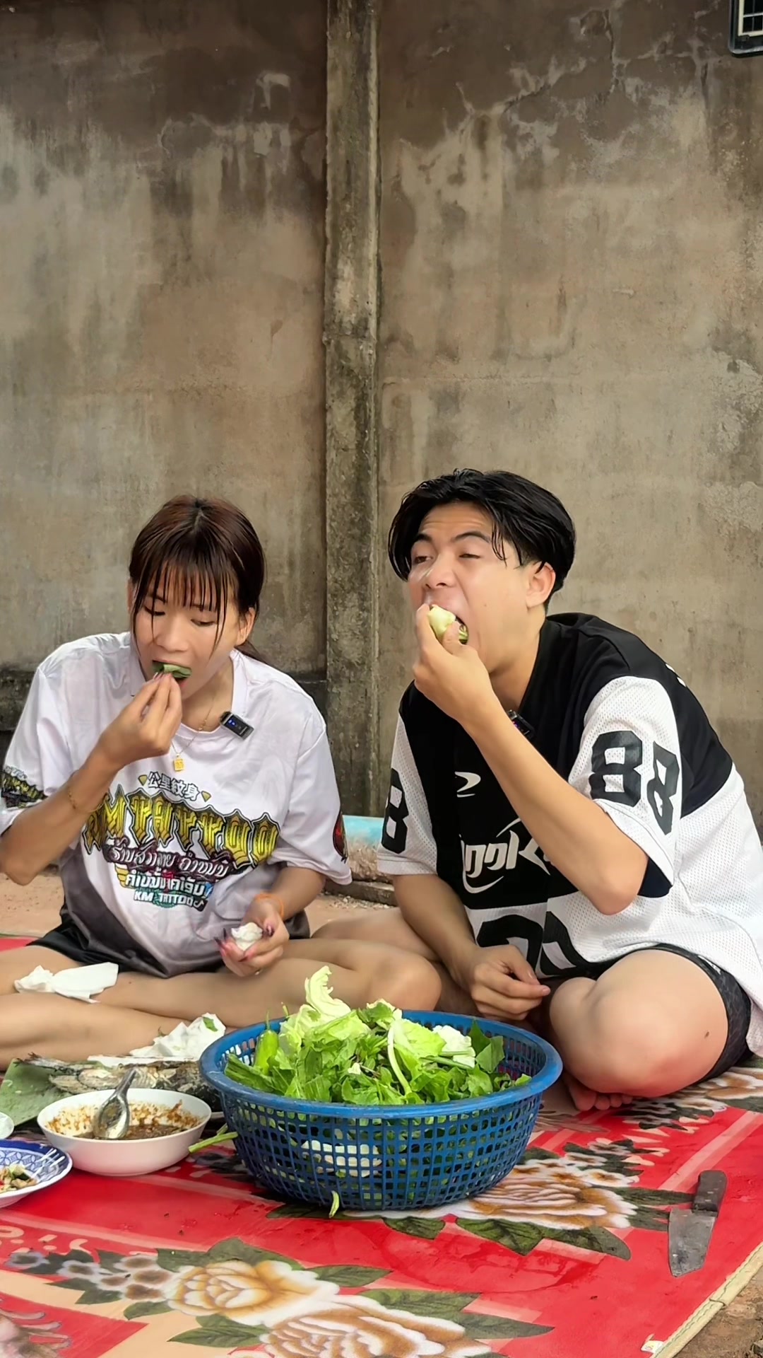 @★ ເຖື້ອງບ່າວໄຕດຳ ★ ຊ່ອງຫຼັກ 