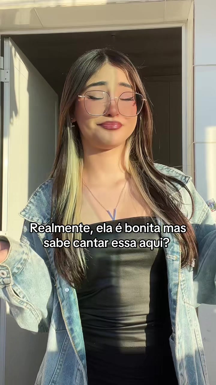 @VickyOlliveira