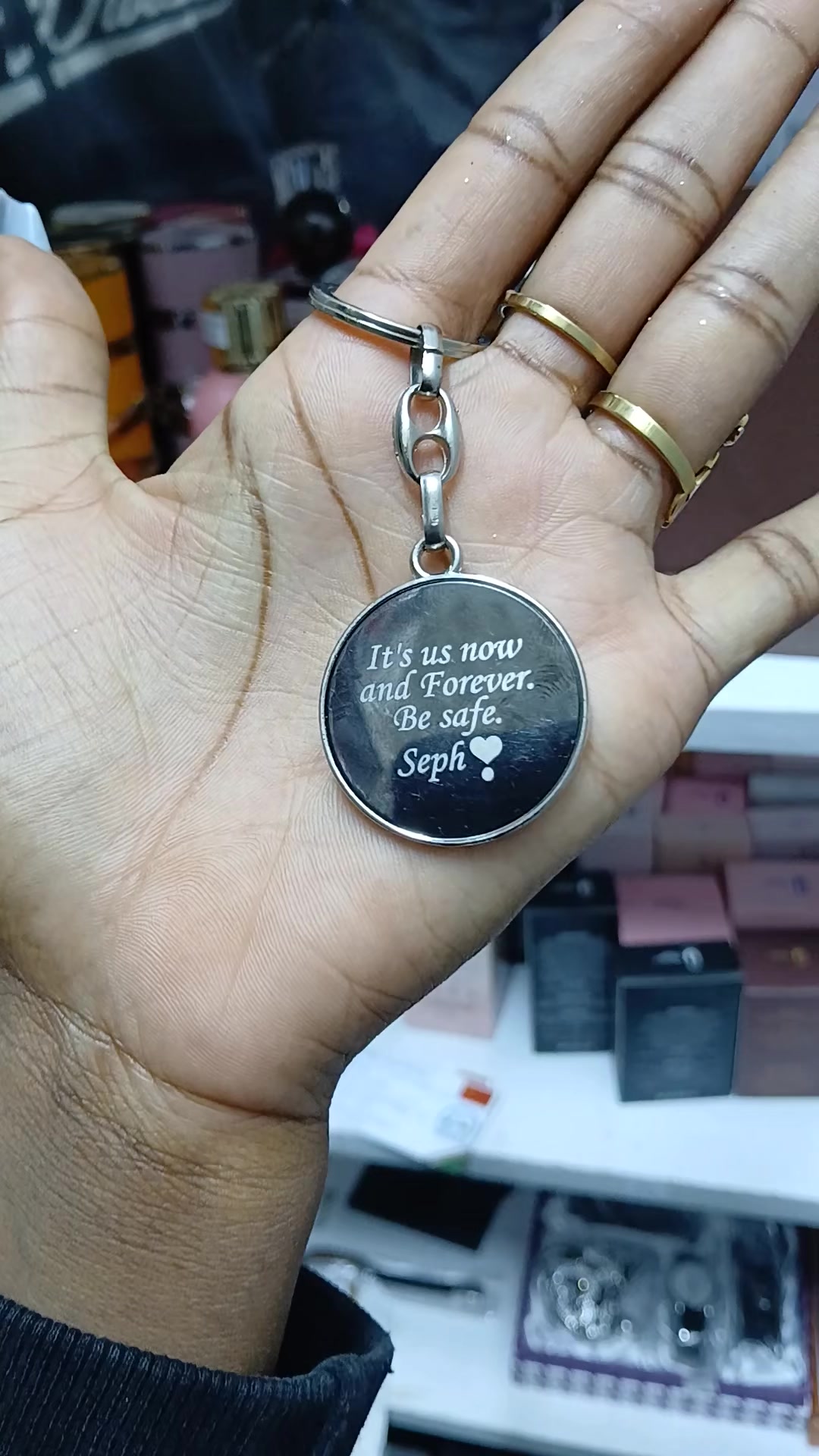 @Happy_Hampers gift shop.