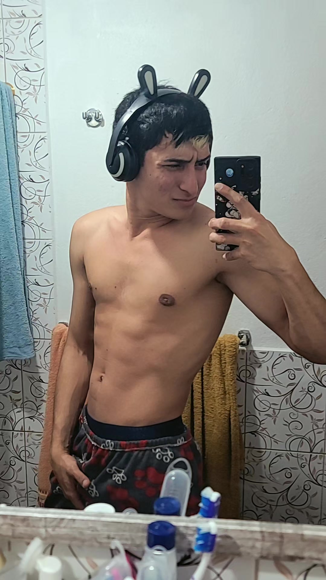 @YostinJ