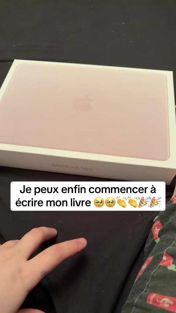 @𝓣𝓱𝓮𝓜𝓸𝓷𝓽𝓻𝓮𝓪𝓵𝓖𝓲𝓻𝓵