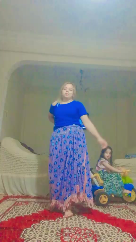 @😘çağla😘cemre👩👧
