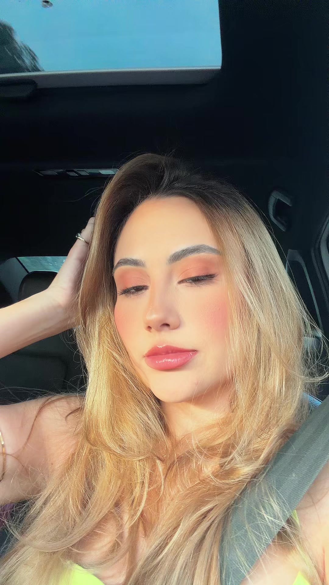 @Let&iacute;cia B.