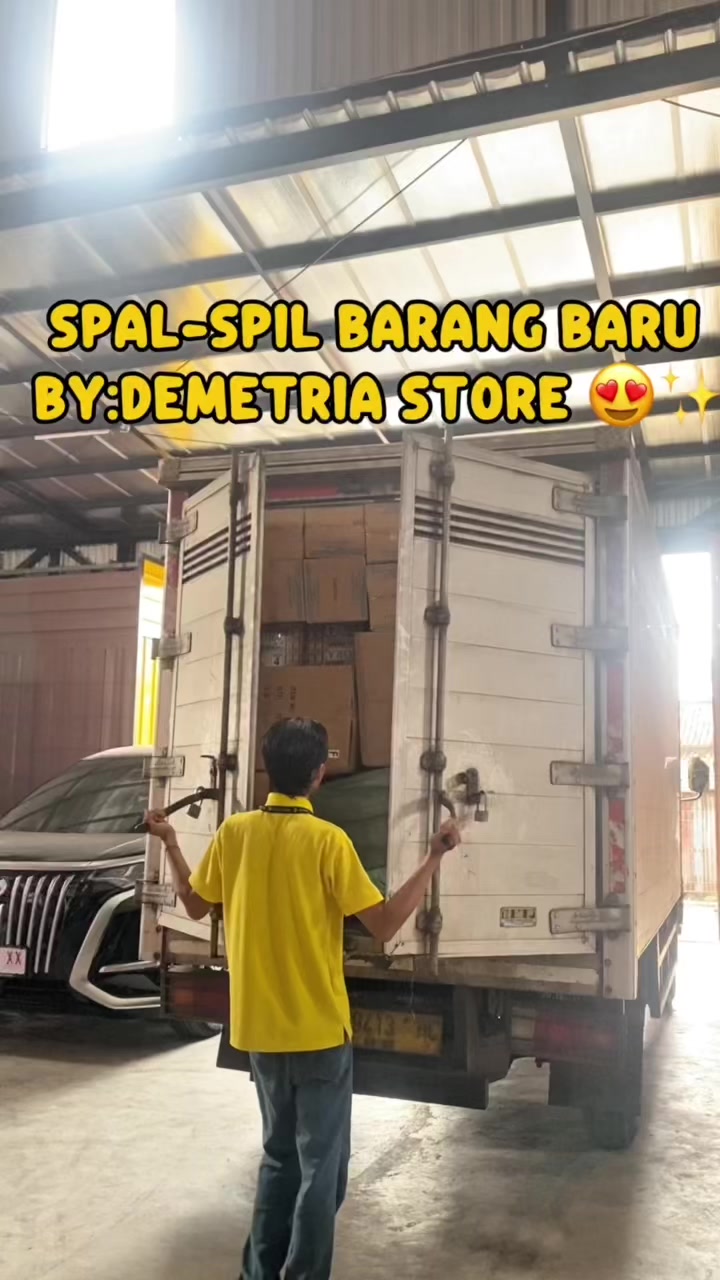 @Demetria_store