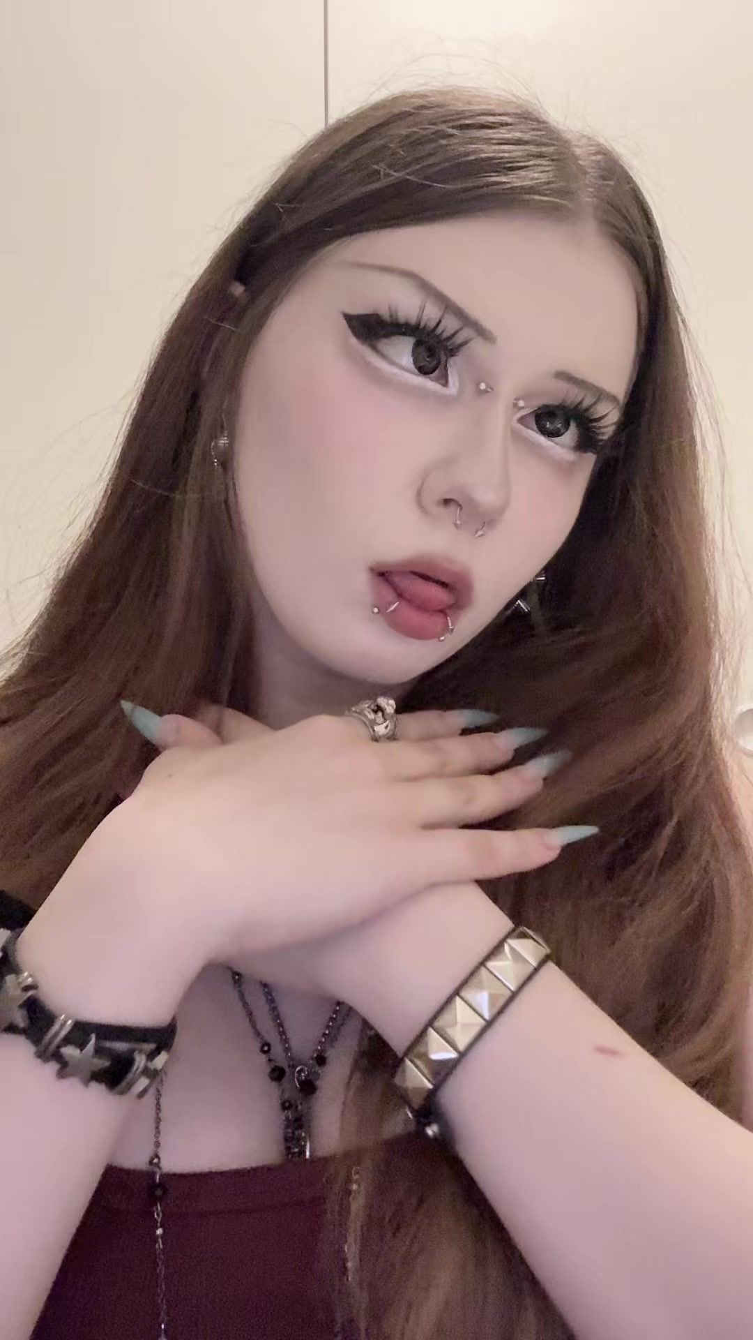 @лола <33