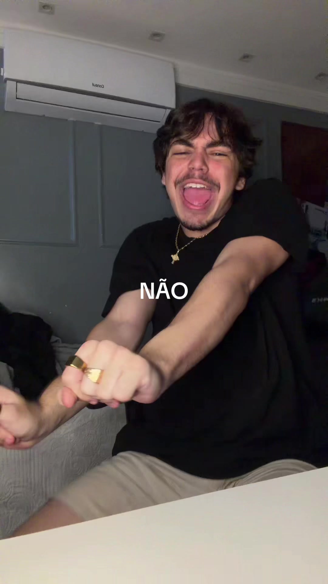 @Augusto César