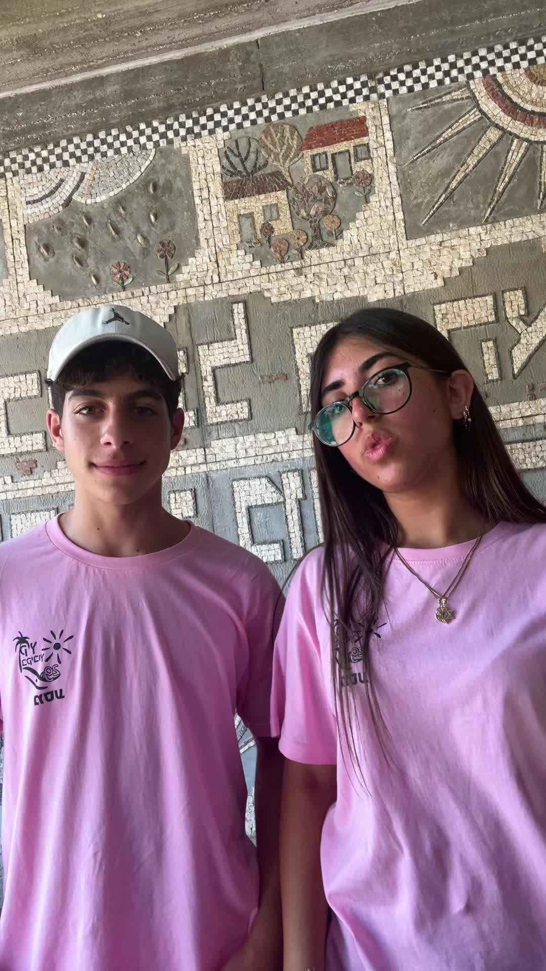 @bella_leventhal