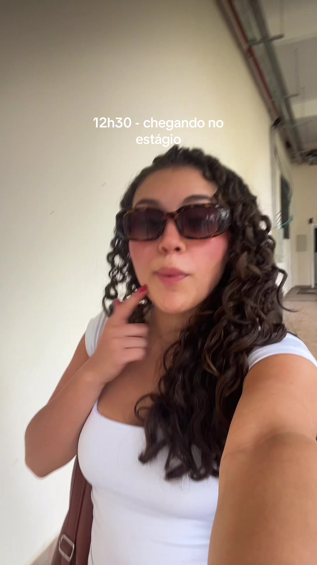 @laragomess