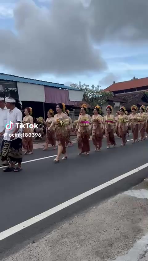 @Wayan Hariani
