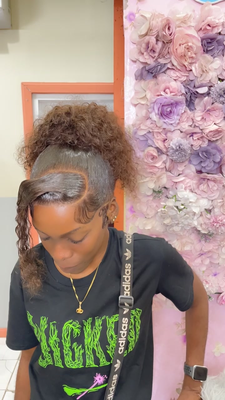 @Hair By Coll's Beauty Boutique