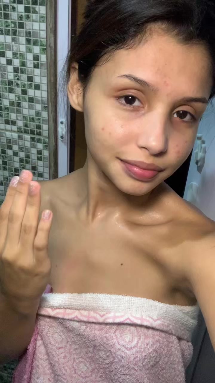 @karolyny