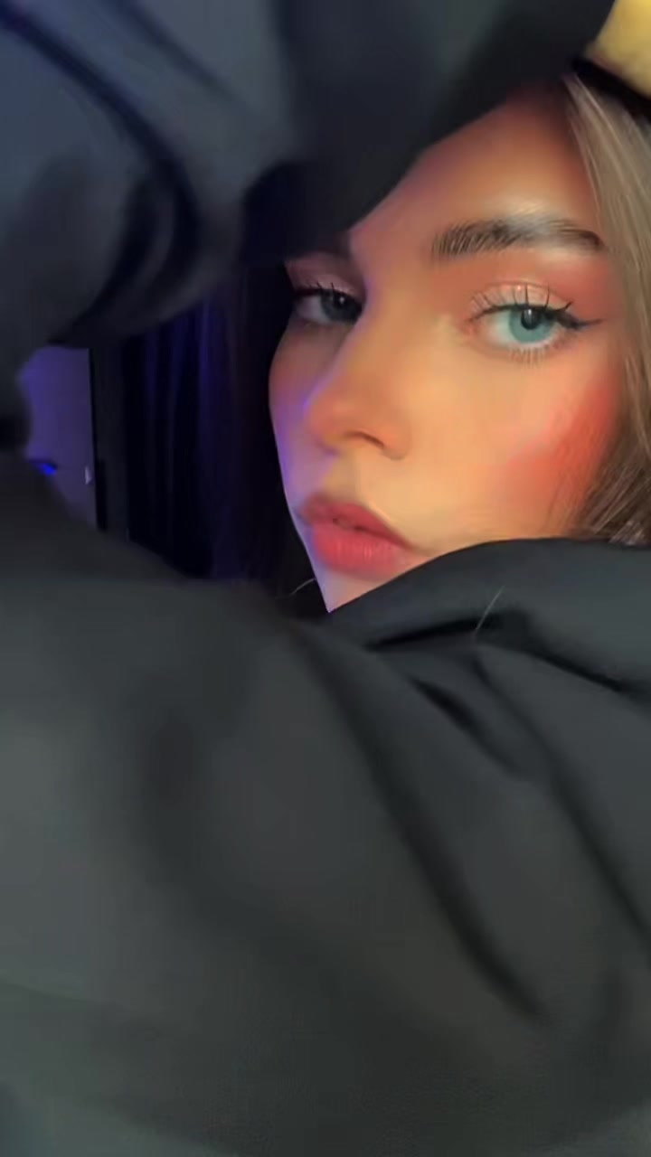 @ANIKA