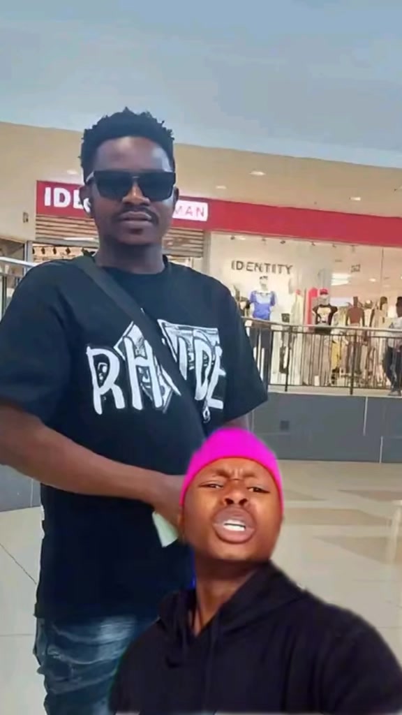 @AKOKOMEZI 😂🫴