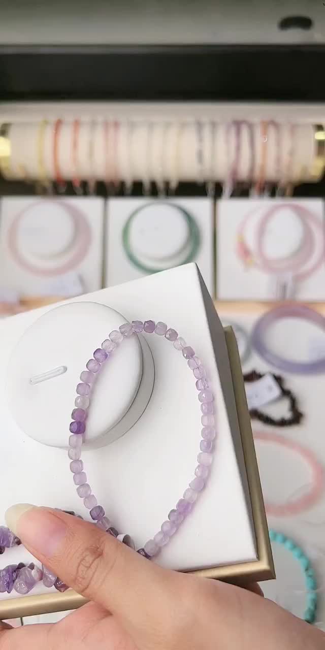 @Zupazupazuu Crystal Jewelery
