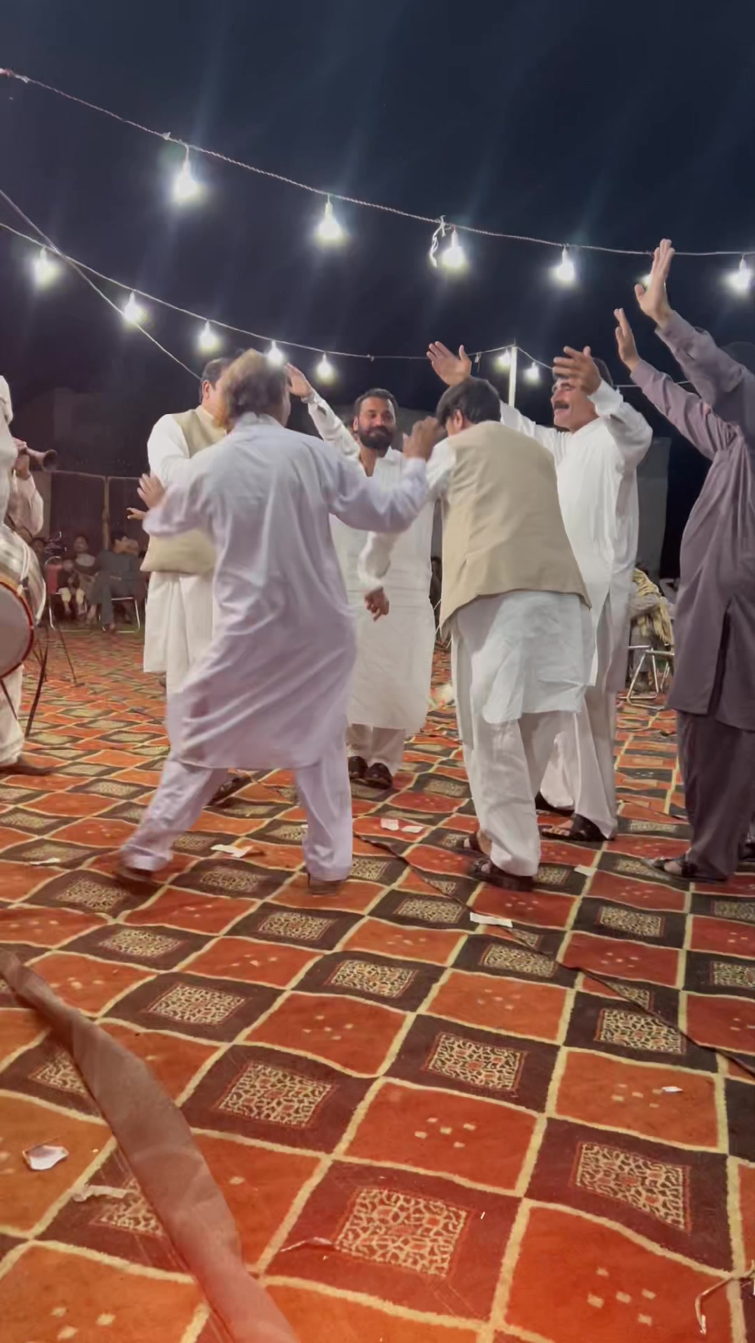 @حمزہ نیازی (سوانسی)