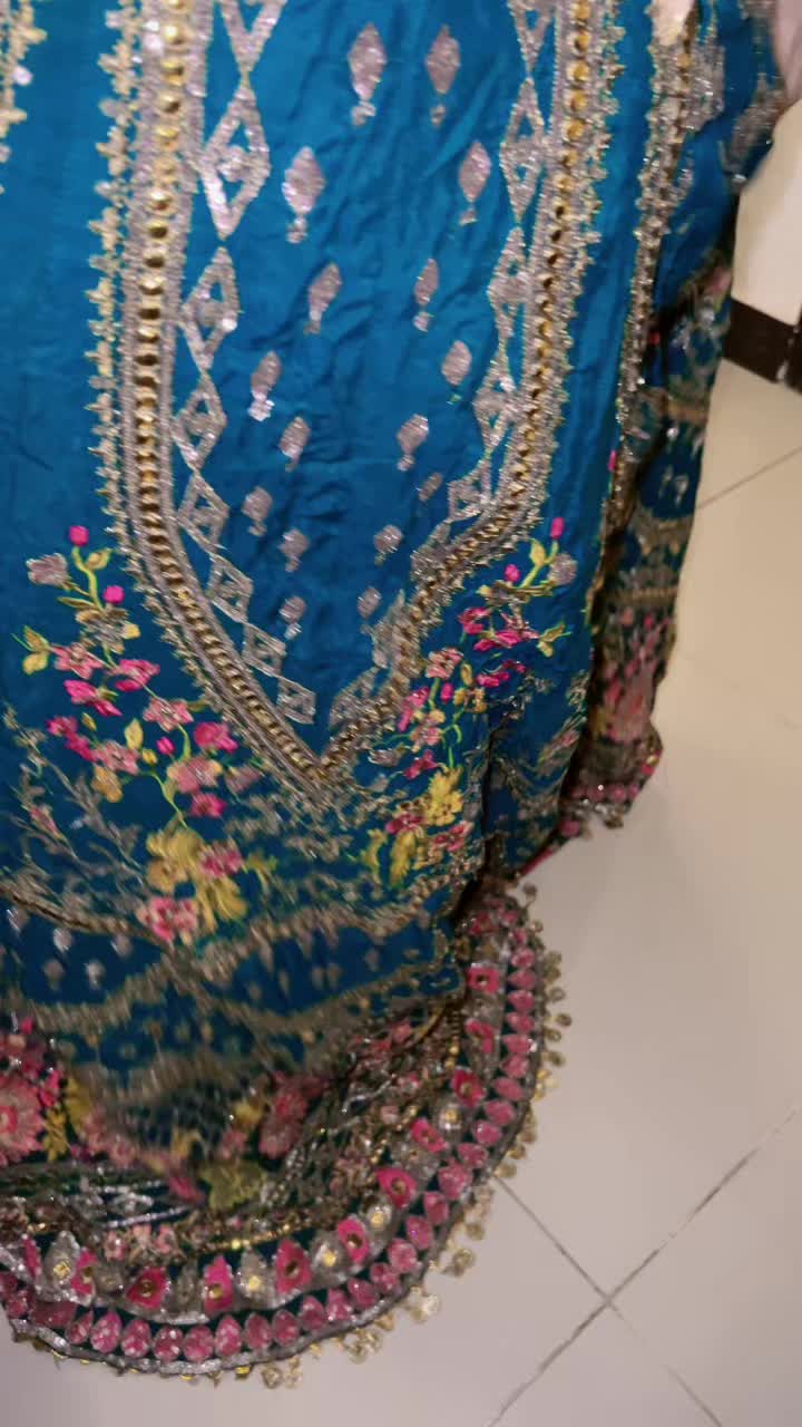 @Farah Lashari