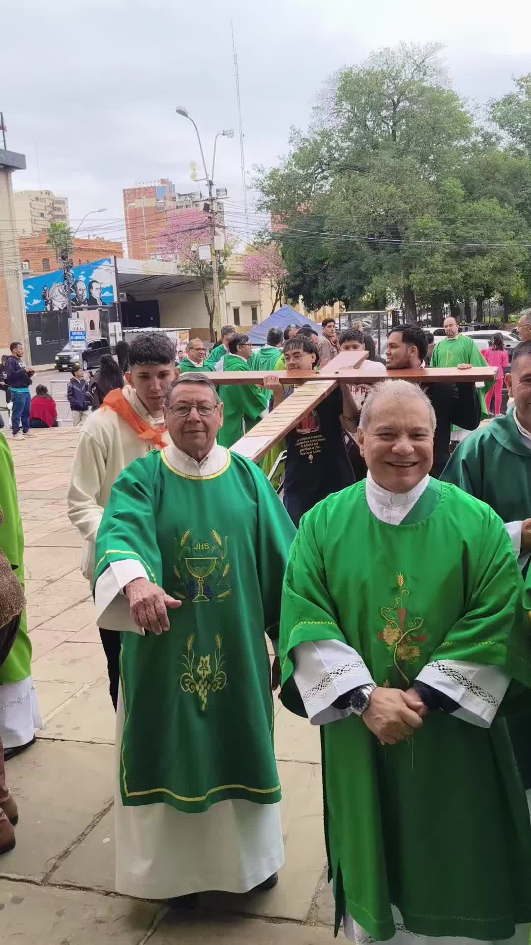 @Hermano David Flores