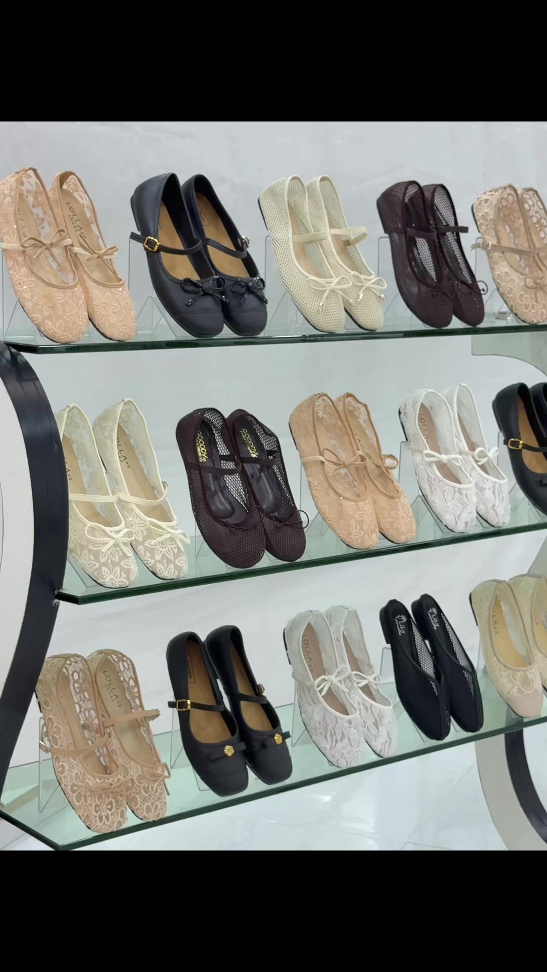 @Cherry Shoe Store