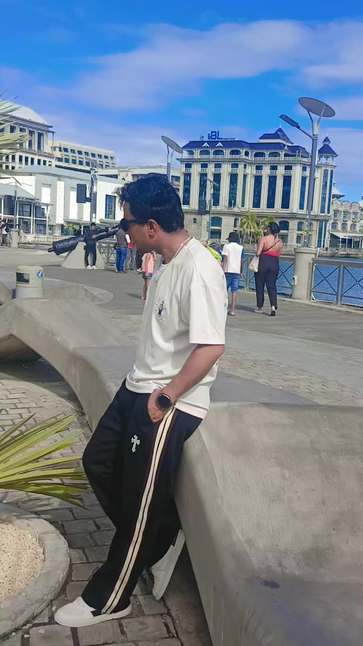 @Ʀ𝑎𝒿𝗯𝑎𝐧𝖘𝗵ᵢ☠️𝐁𝖗&aacute;ᶯ𝚍🇲🇺