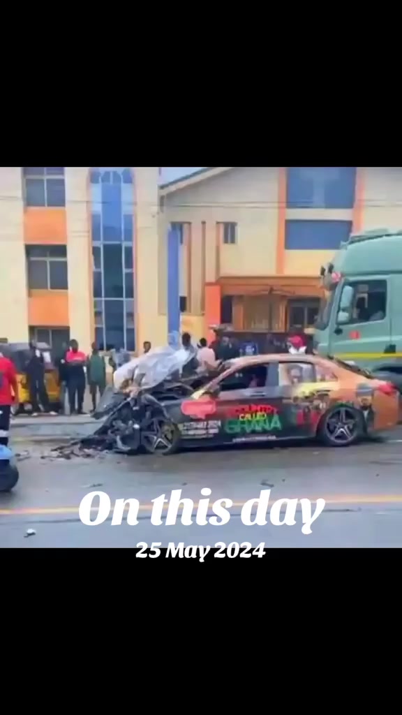 @JUNIOR ASANTEWAA BA🇬🇭