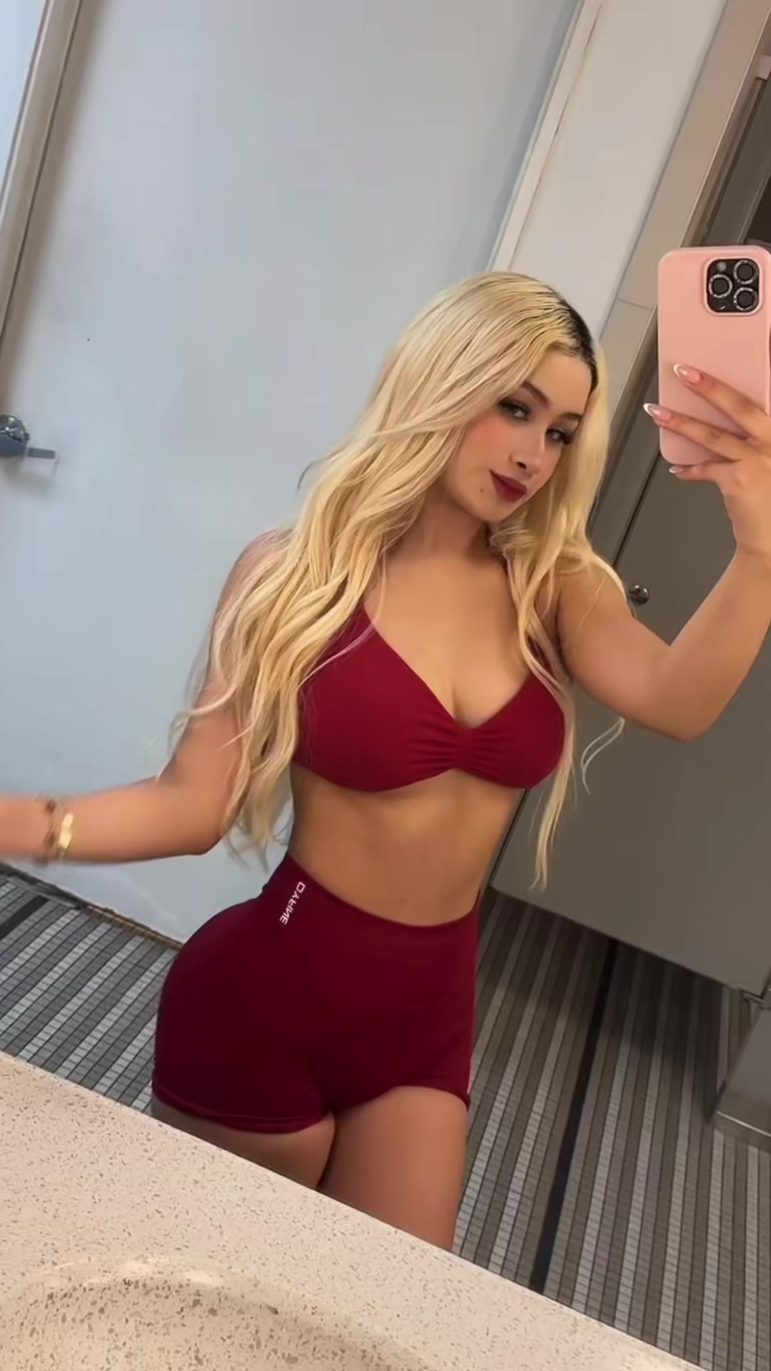 @adilenereyes_