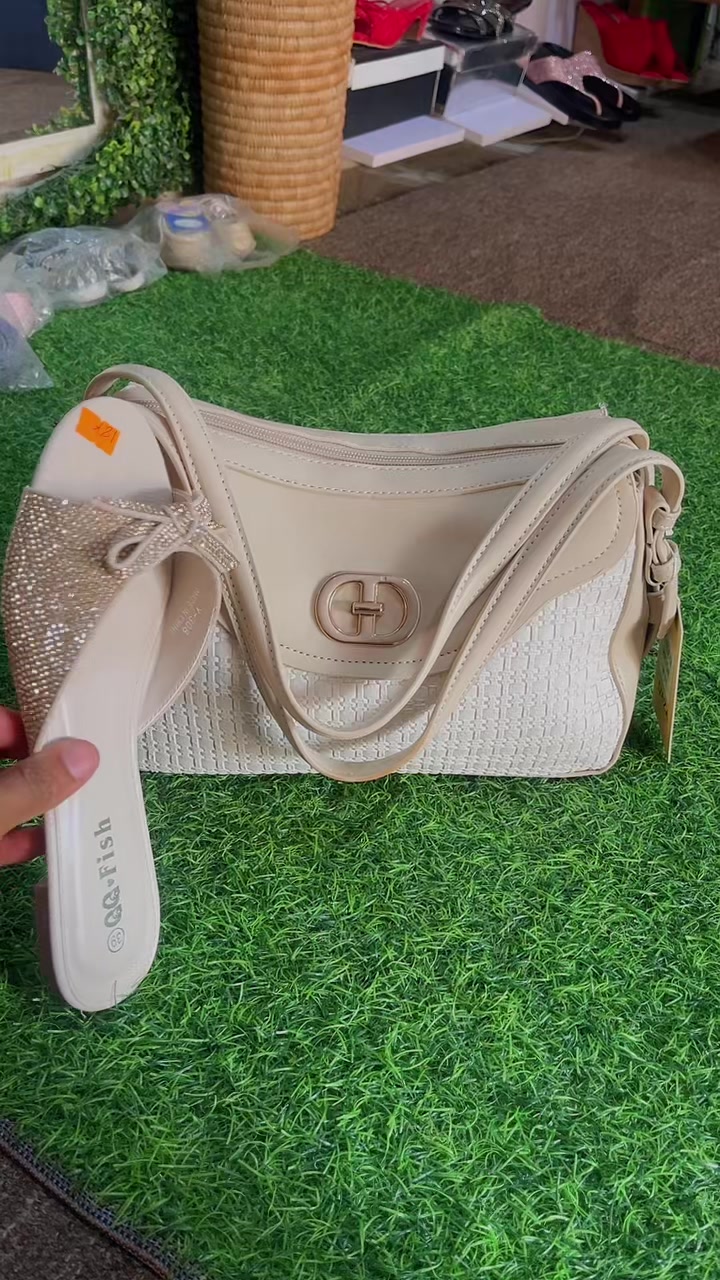 @Shoes|Bags|skoolitem in Bauchi