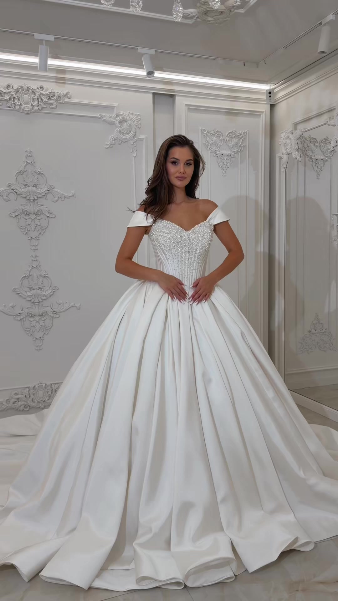 @vio.wedding.dresses