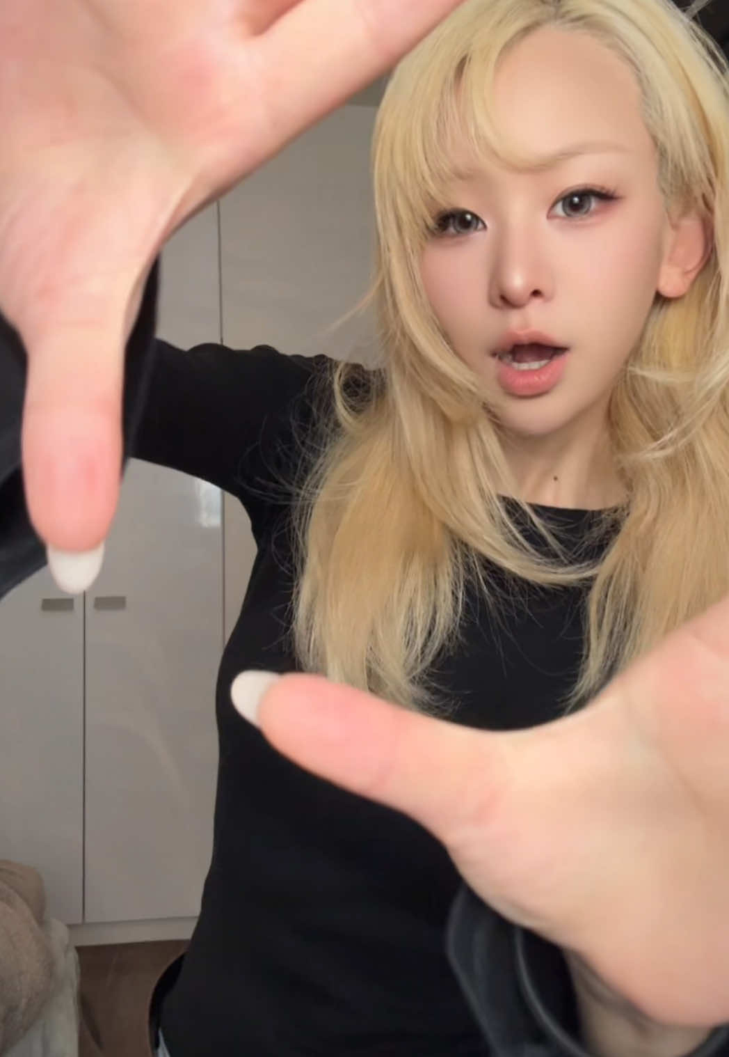 @ばに子