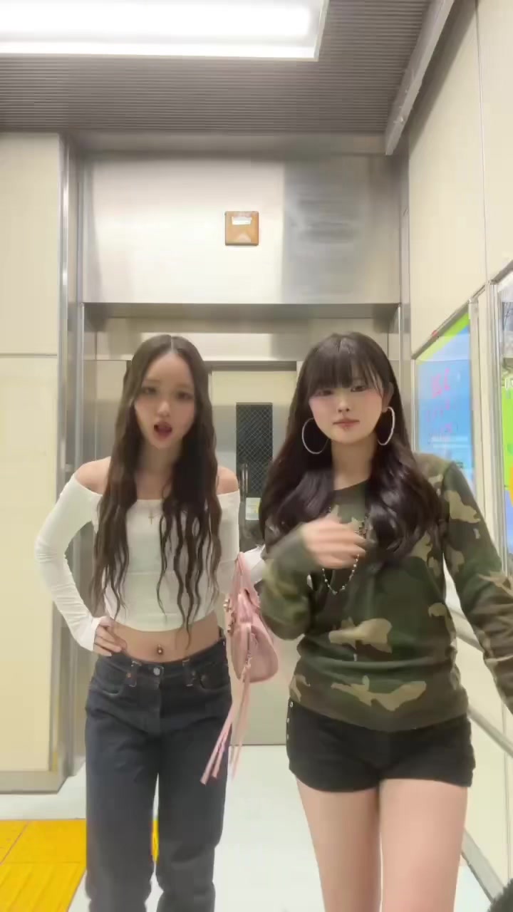 @𝐴𝑦𝑎𝑛𝑎