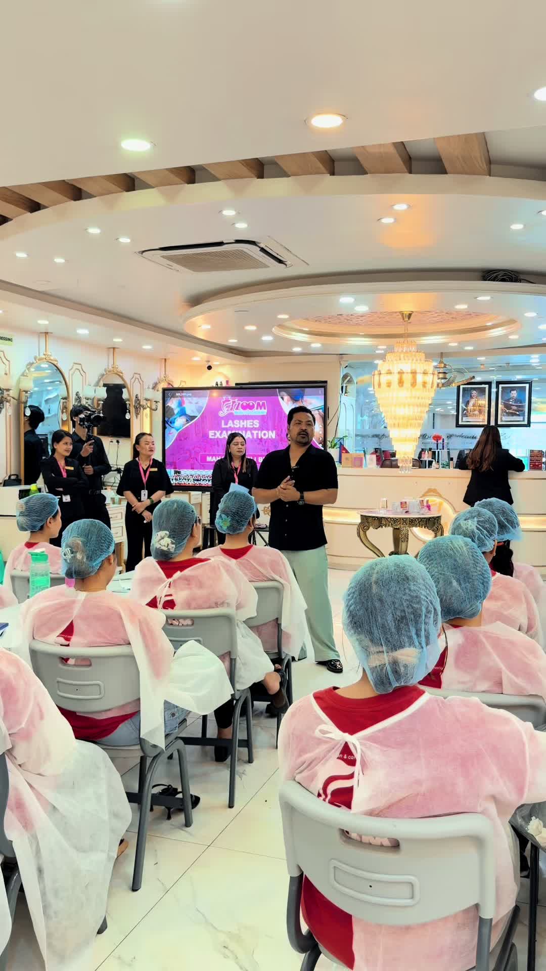 @ZOOM BEAUTY ACADEMY