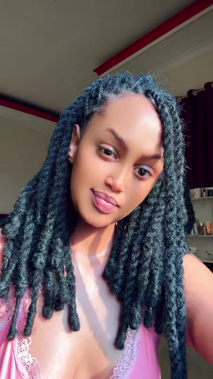 @🇷🇼moniafleur1🇧🇮