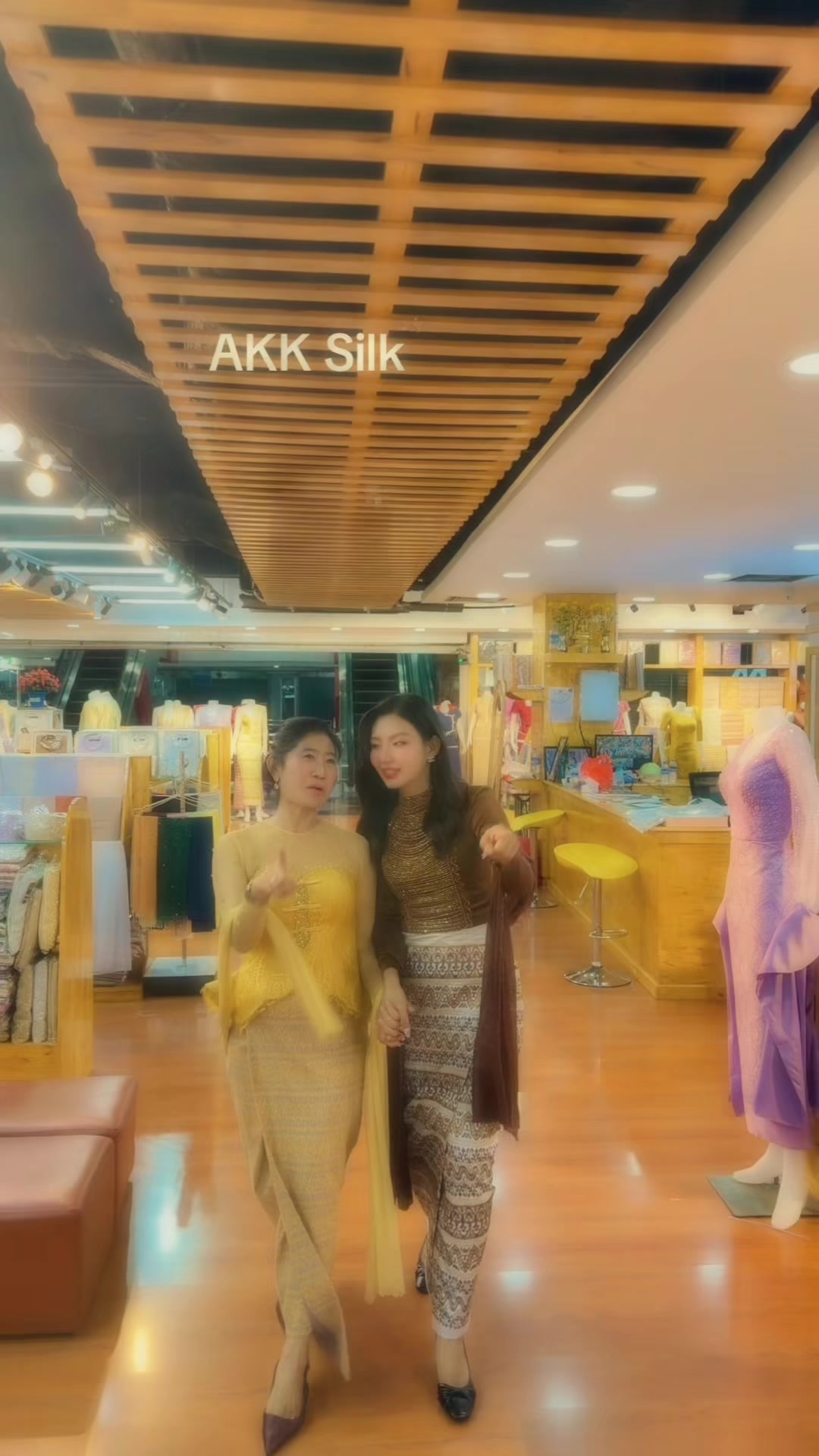 @Akk Silk (official account)