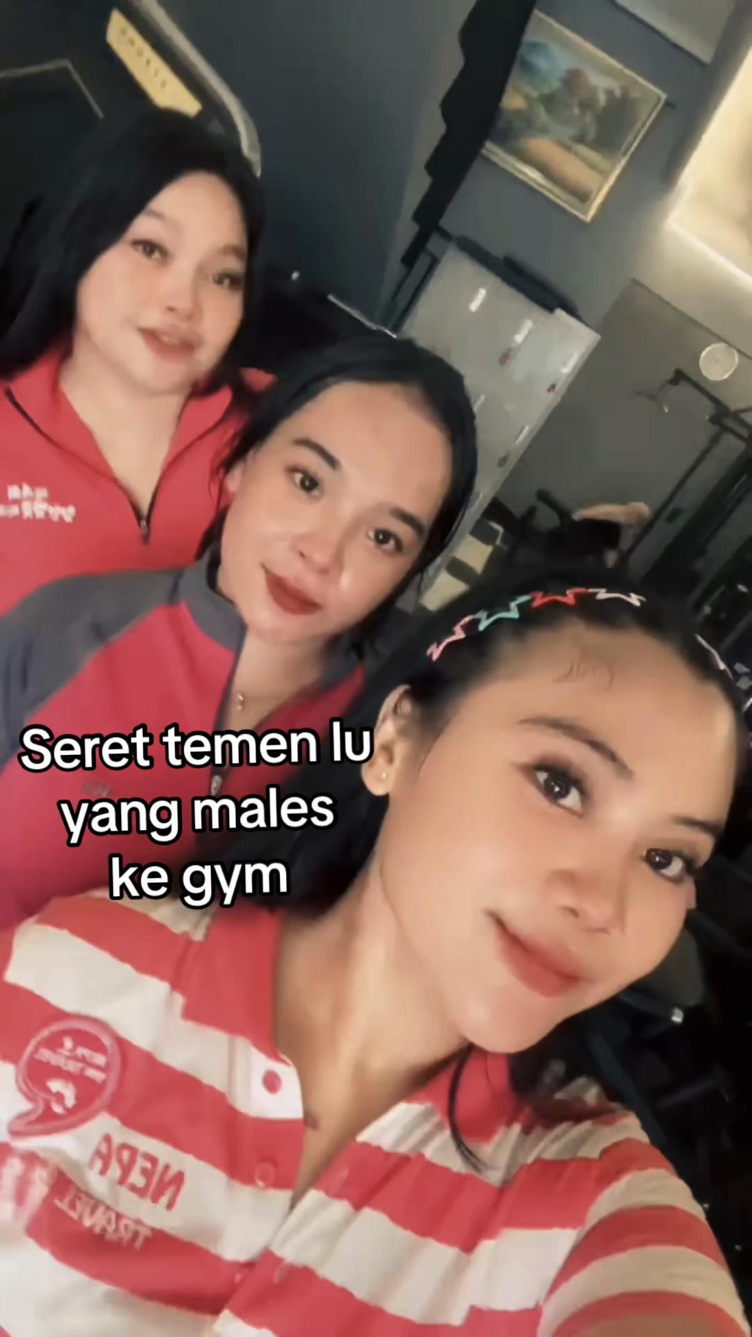 @Estervania03