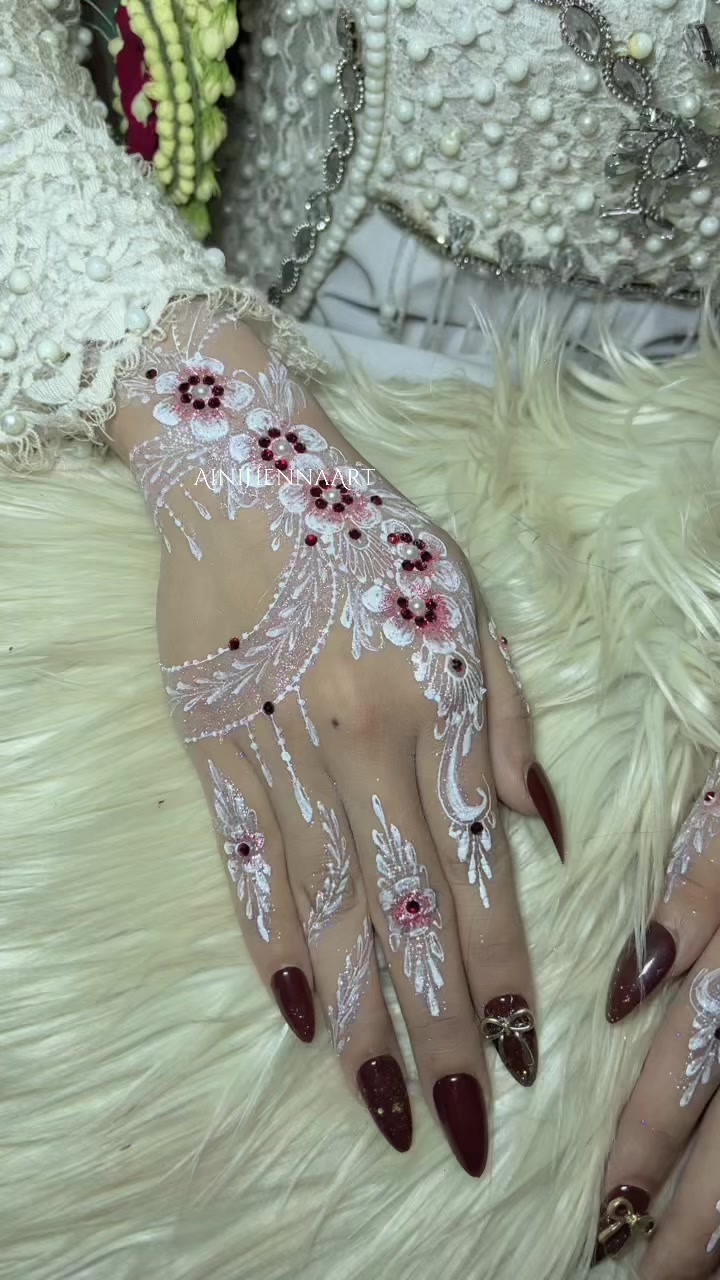 @Aini Henna