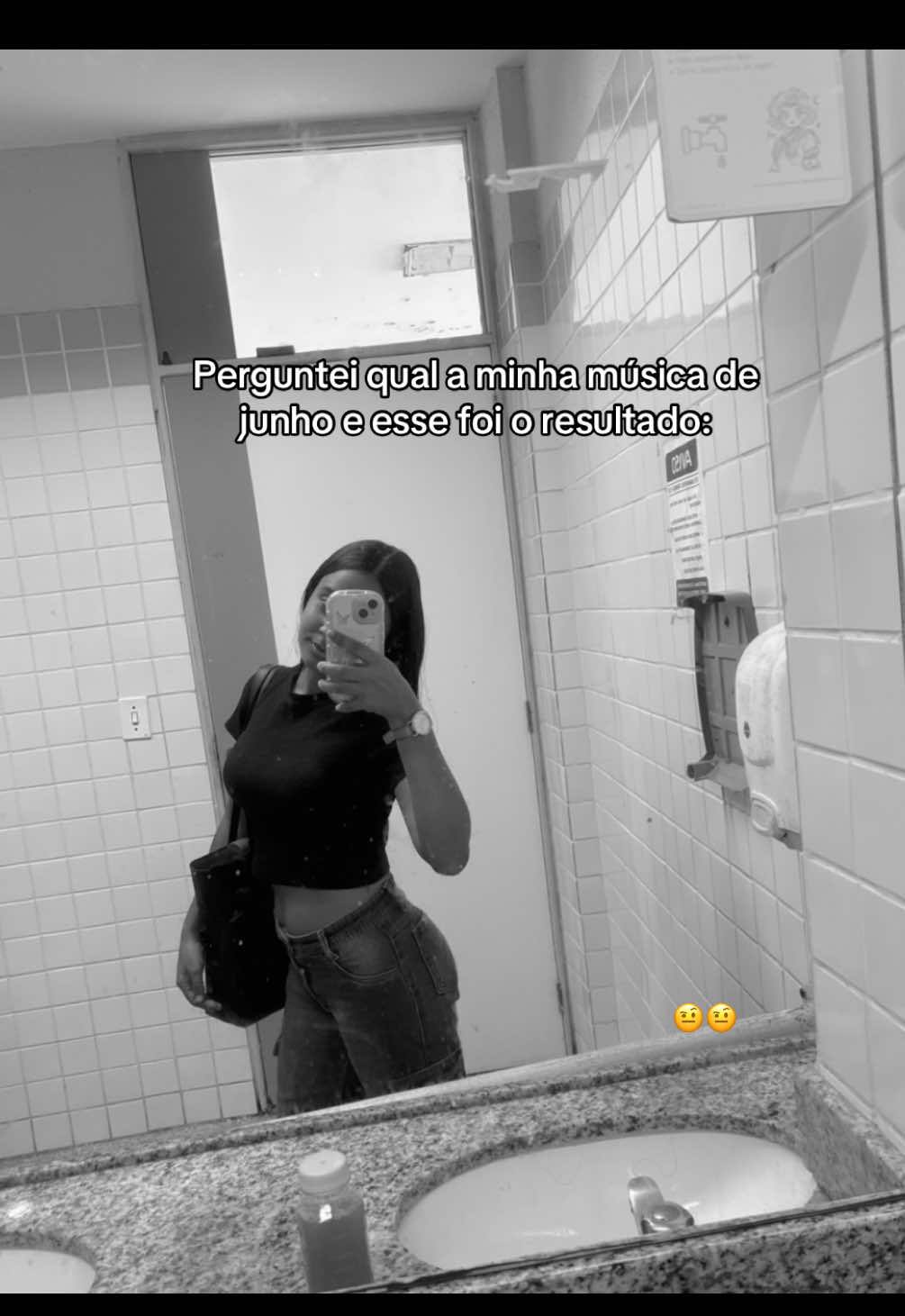 @Ana Karolayne