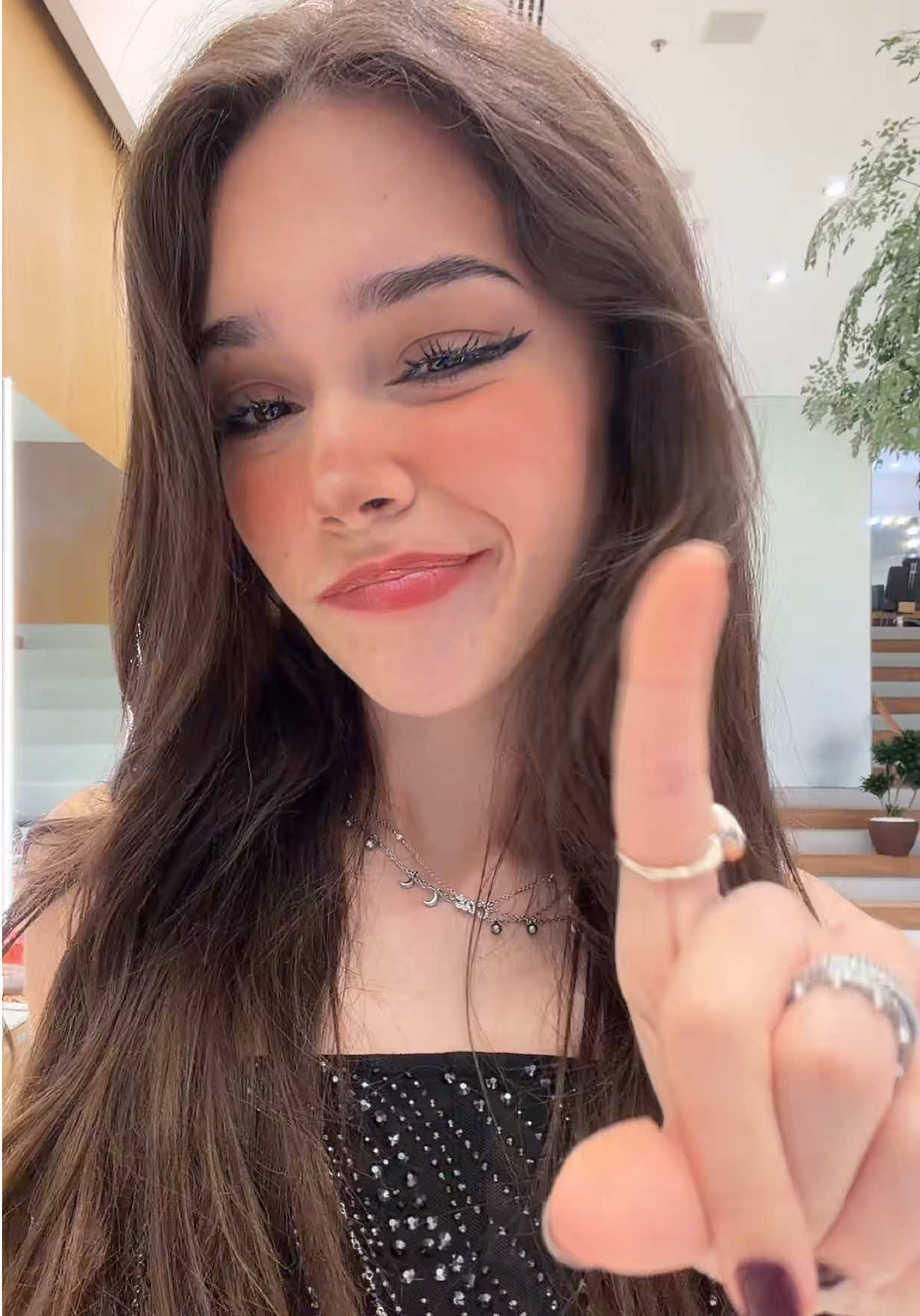 @Cat Dantas
