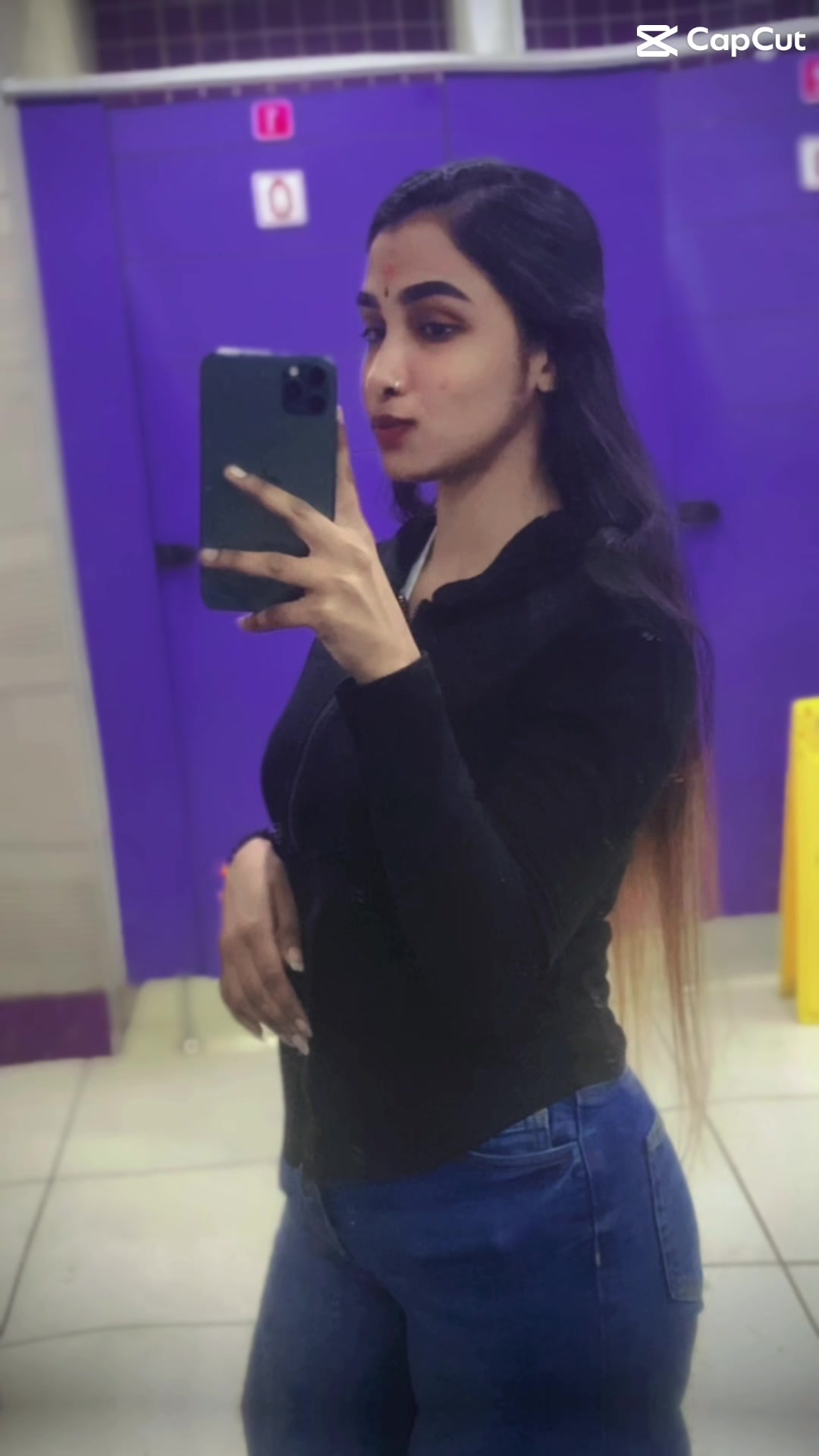 @Nishaa_Official