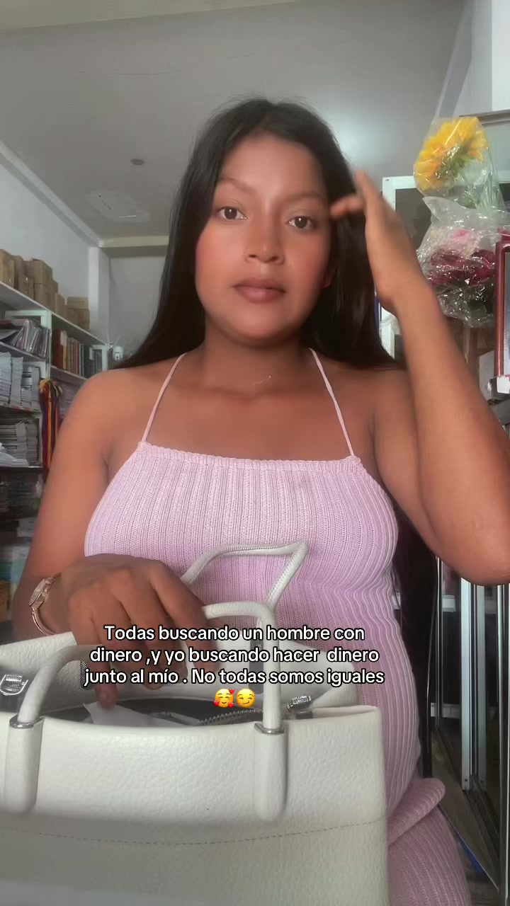 @Maria👩&zwj;🍼 - Kisar 👧