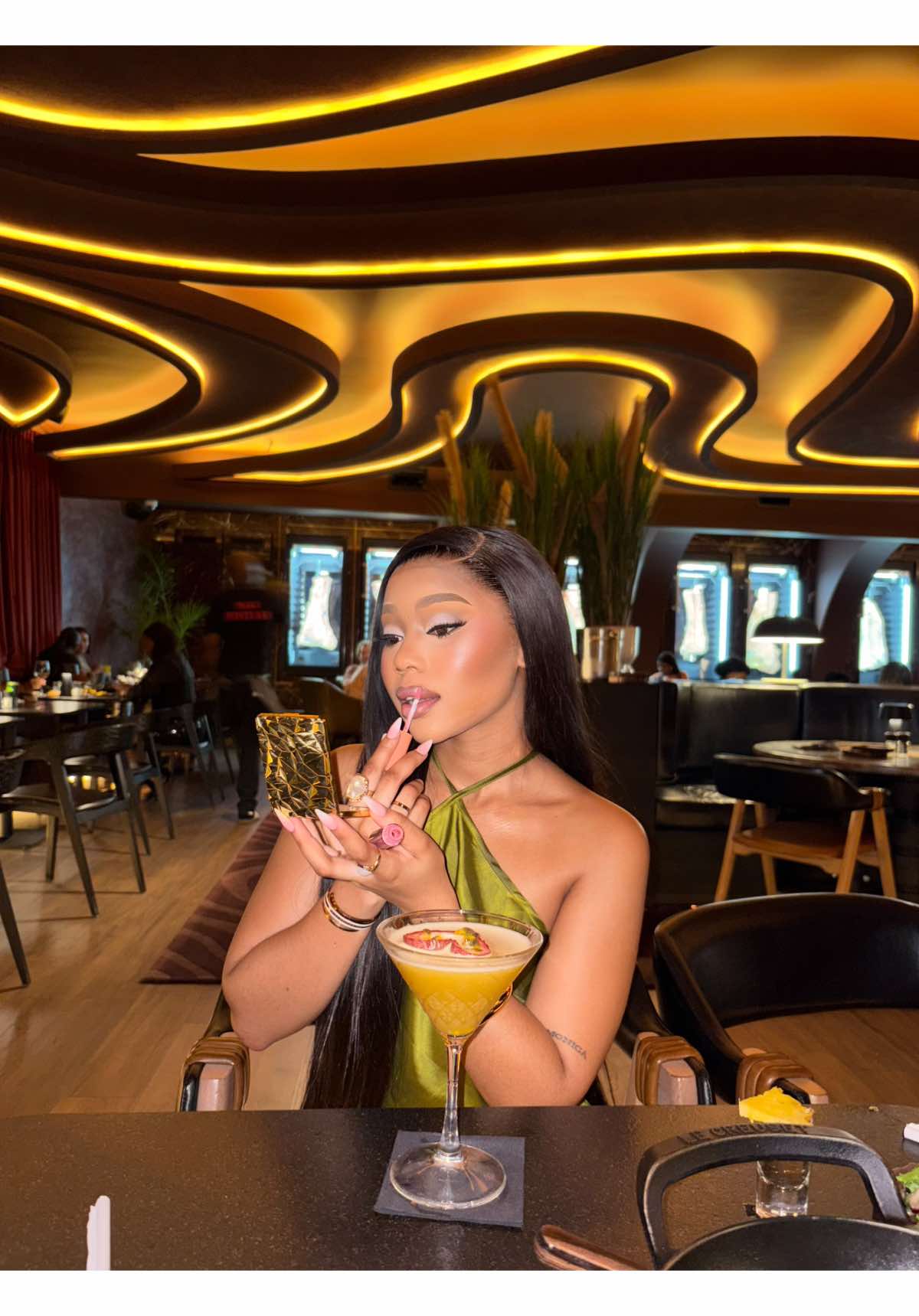 @𝑎𝑚𝑎𝑛𝑑𝑎💋