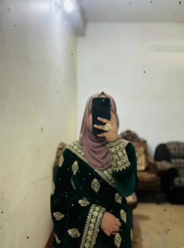 @BUSHRA_💫