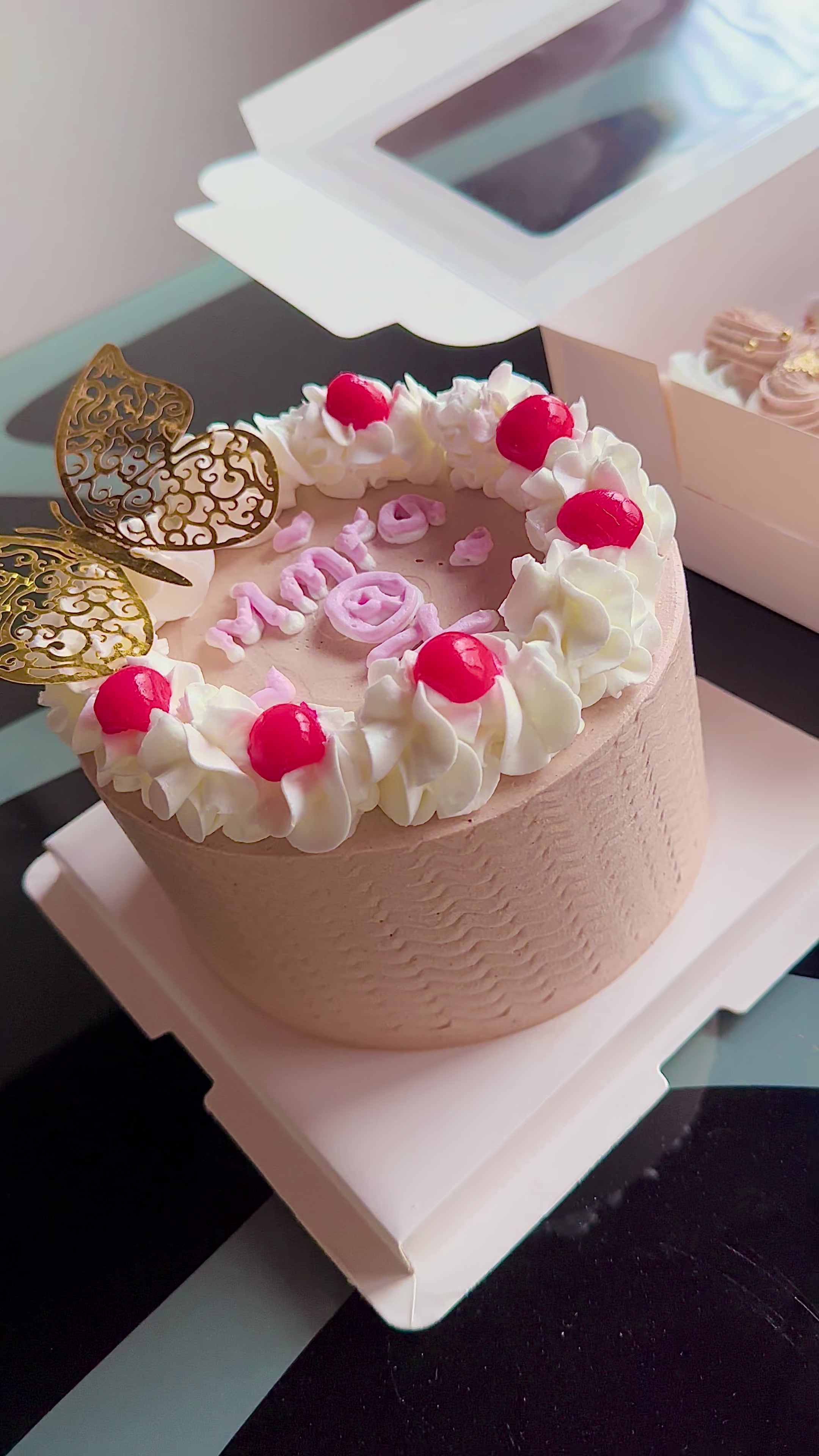 @Chrissy’s Cakes-Kumasi
