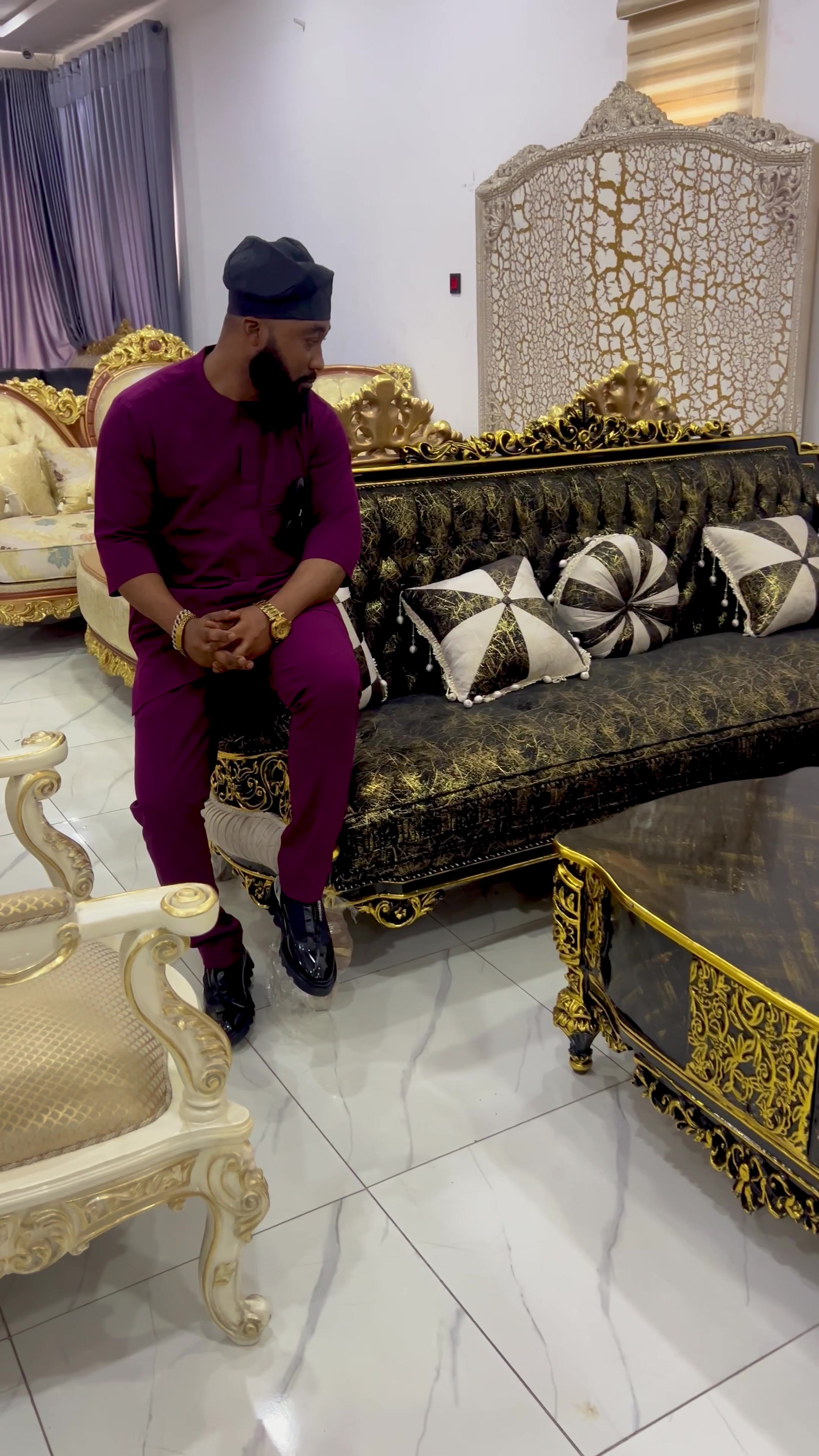 @viewsluxuryfurnitures