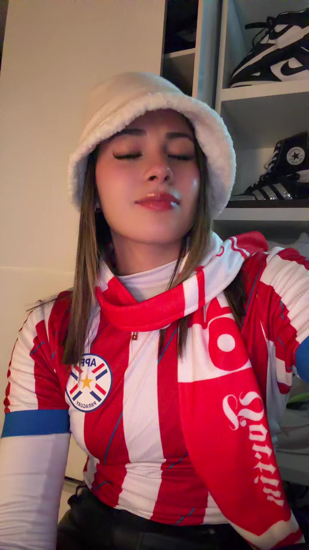 @Camila