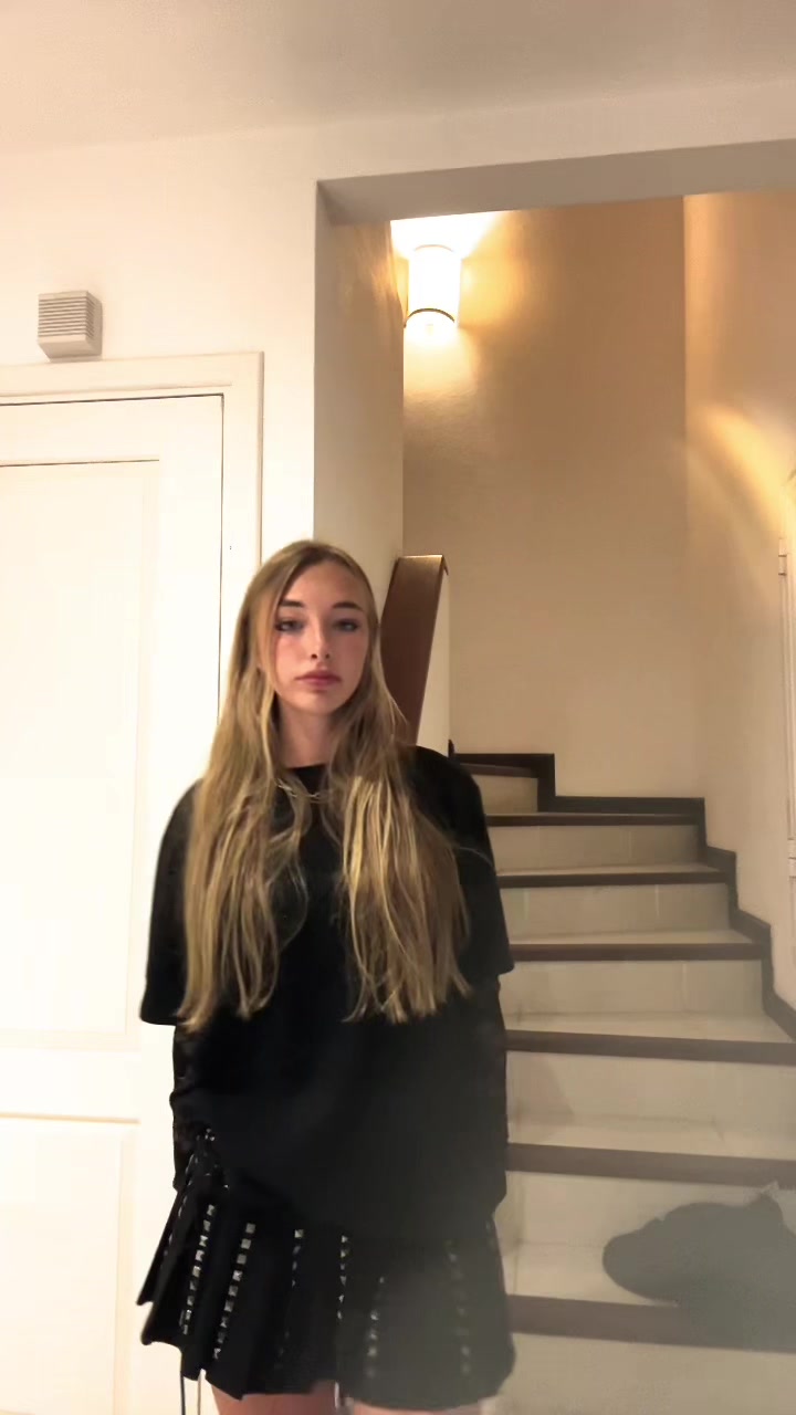 @isabella