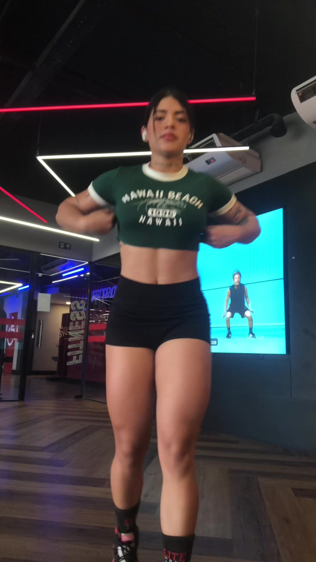 @Lara